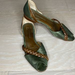 DUE FARINA vintage green (with a hint of shimmery bronze) and brown flats